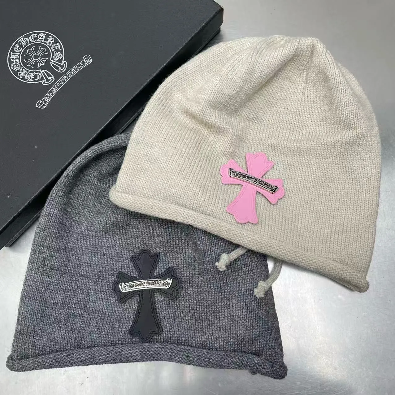 Crow heart pile hat